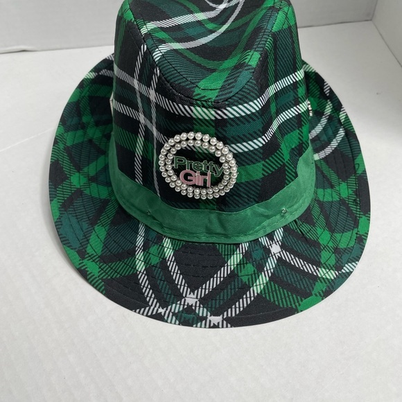 This eye-catching accessory add a fun twist to any event. # AKA - Picture 4 of 5